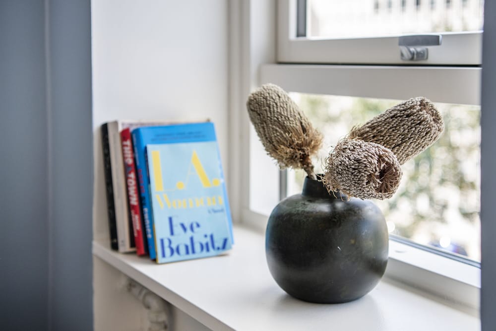 Фото By the Lakes apartments - Into This Place