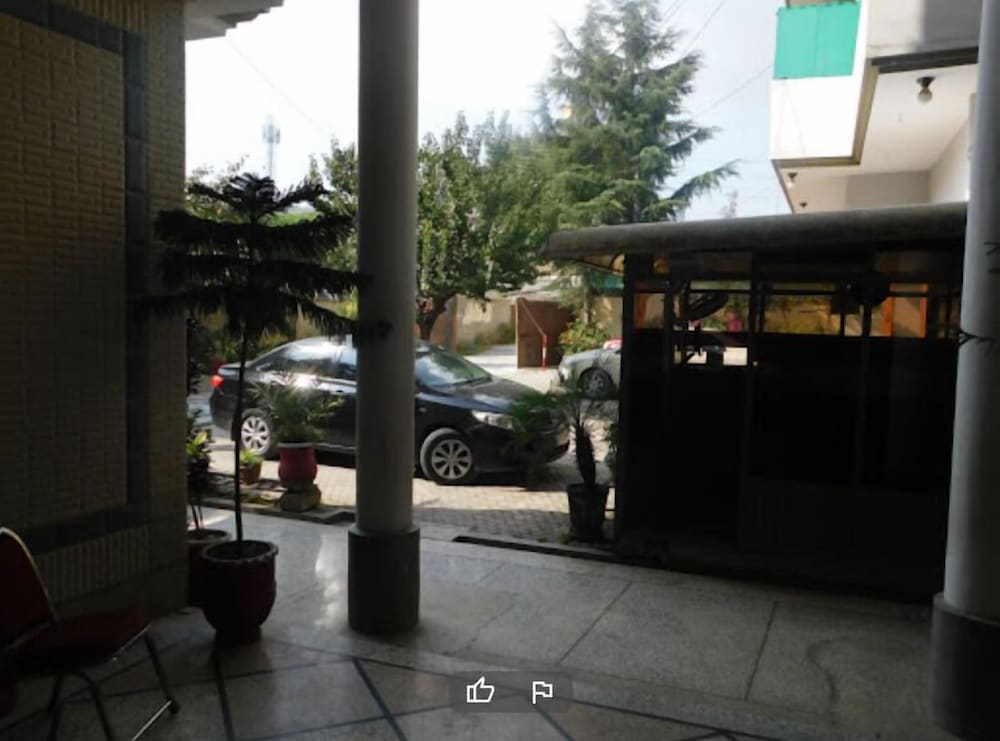 Фото Pak Palace Guest House Abbottabad