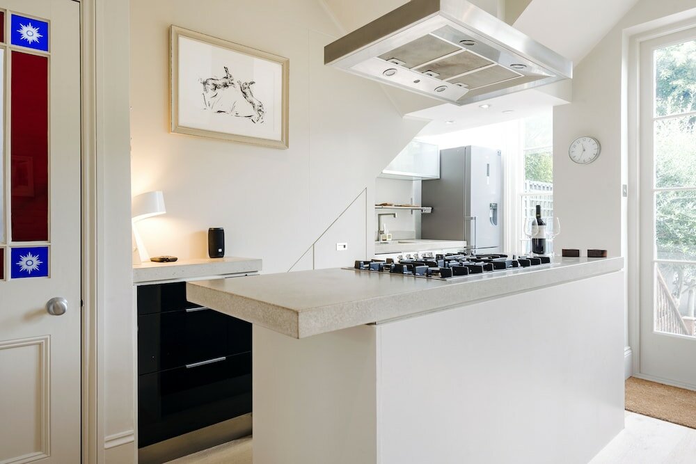 Фото Elegant Family Home near Wandsworth Common