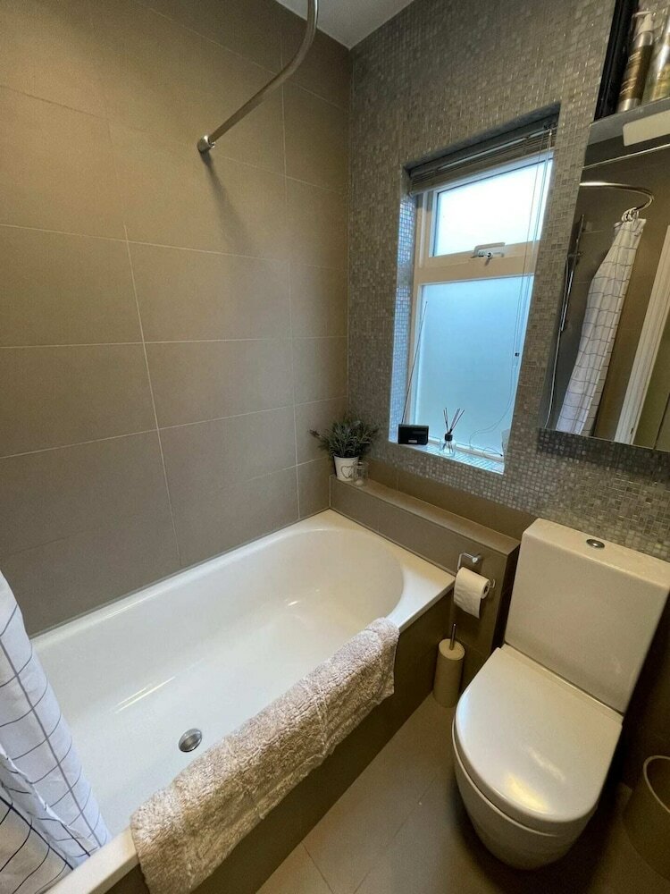 Фото Beautiful & Cosy 2bd House - Southwark