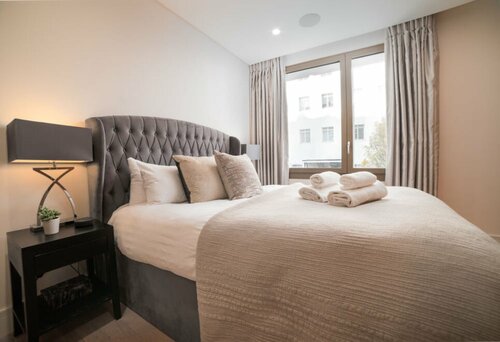 Гостиница Stunning Modern Apartment Close to Hyde Park by Underthedoormat в Лондоне
