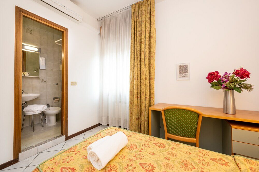 Фото Camelia Rooms Venice Guesthouse