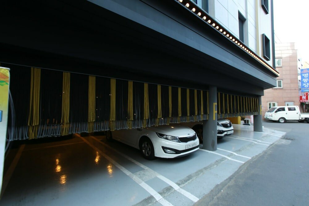 Фото Bucheon Boutique Hotel 375