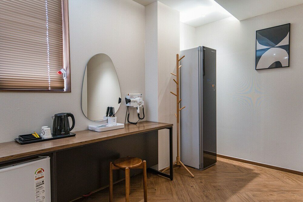 Фото Brown Dot Hotel Eurwangri