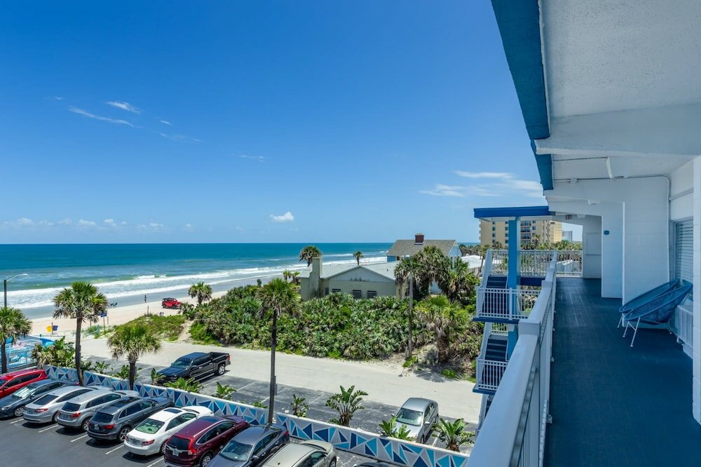 Фото Chateau Mar Beach Resort