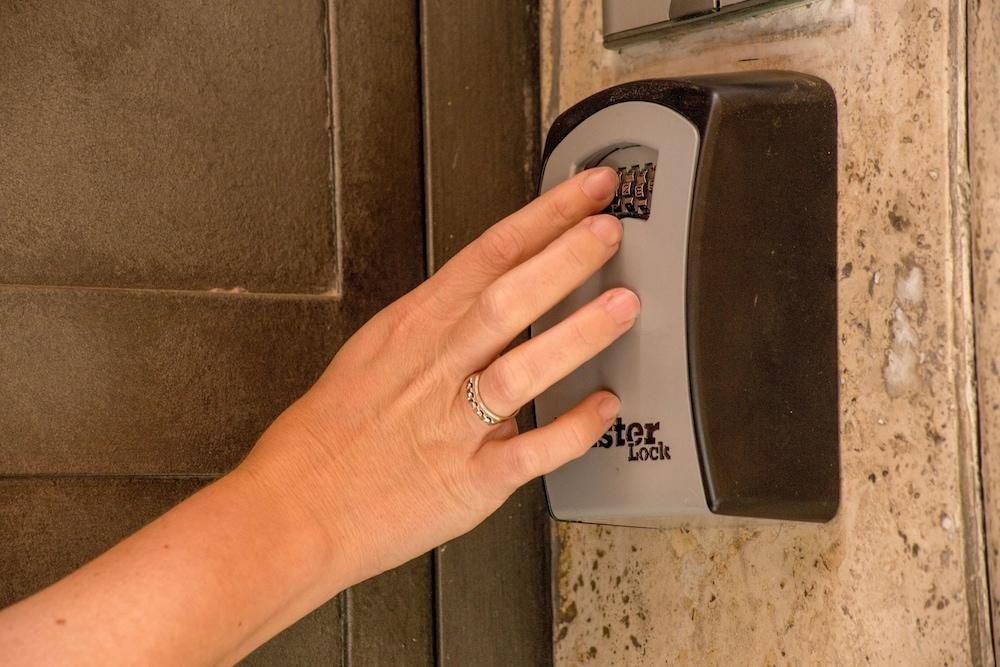 Фото Appartamento Largo Argentina - Daplace Apartments