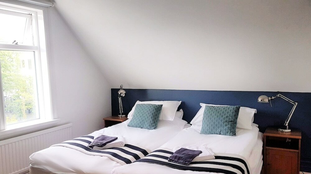 Фото Refurinn Reykjavik Guesthouse - Hostel