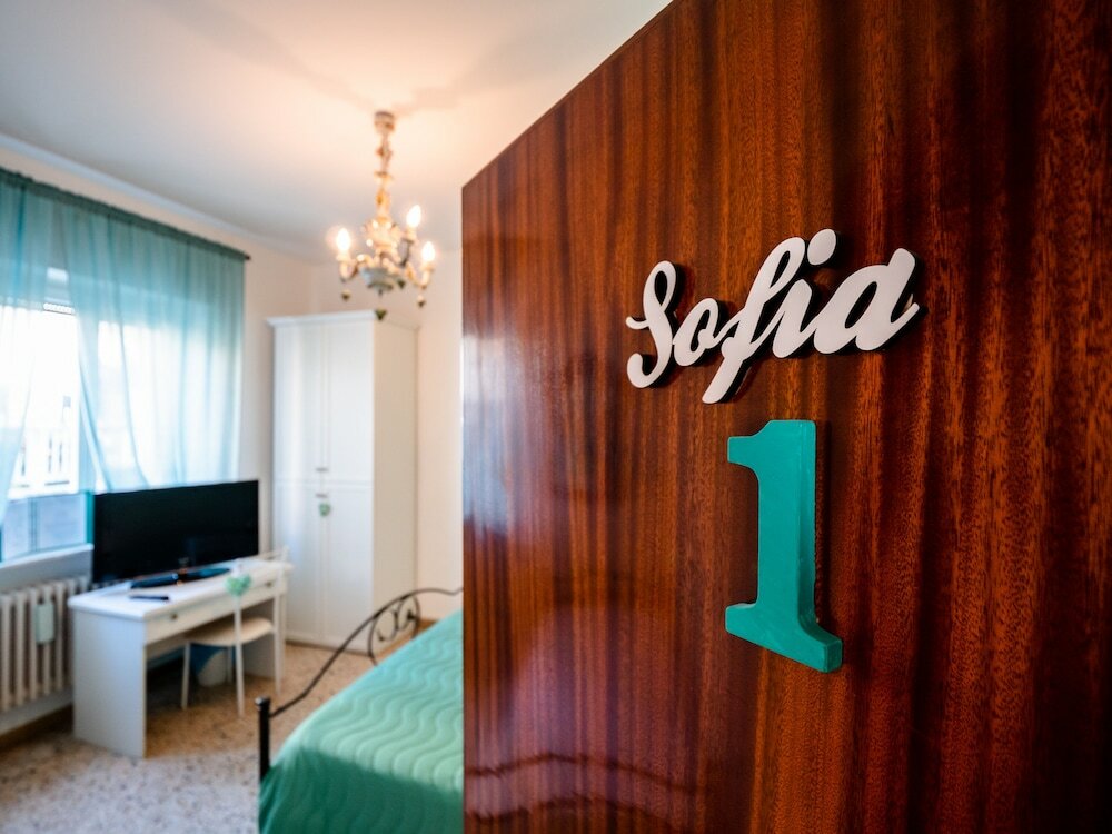 Фото Casa Mafalda - Rooms Friends and More