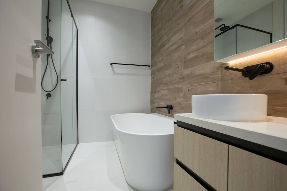 Фото Trendy Livingstyle 2br@moonee Ponds Wifi+parking