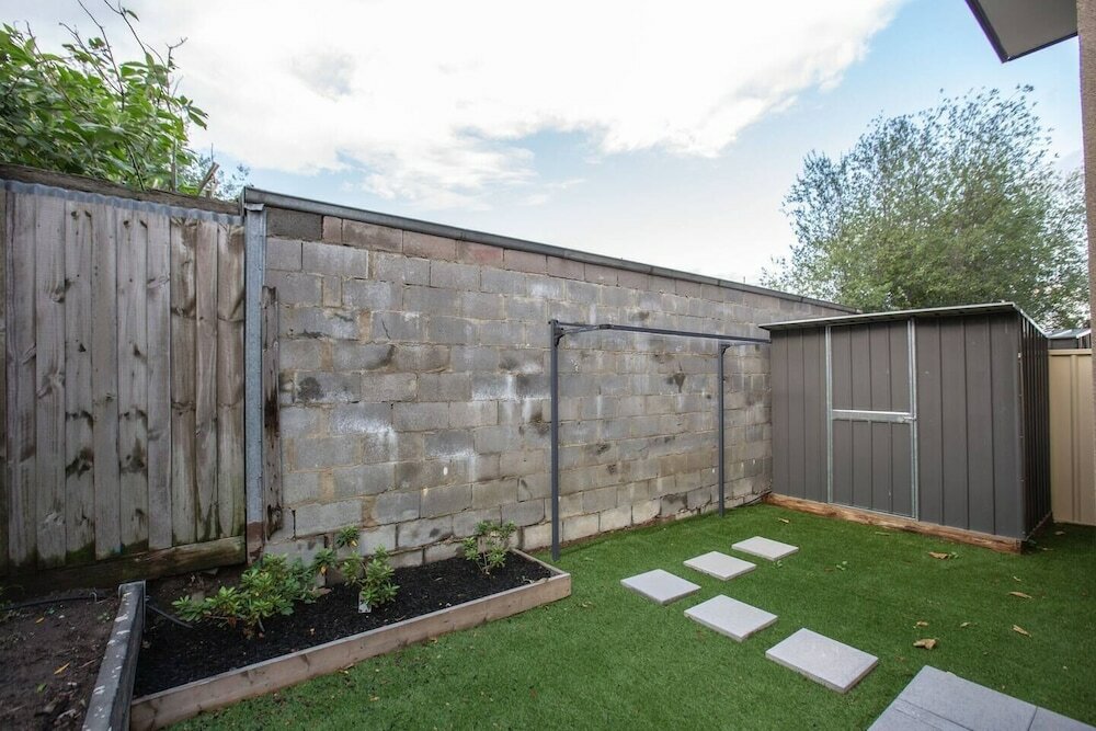 Фото Impressive & Spacious new Townhouse@preston