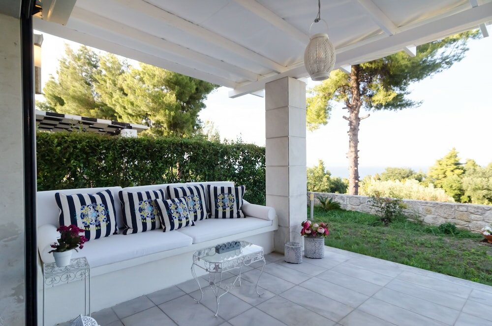 Фото White Rose Villa