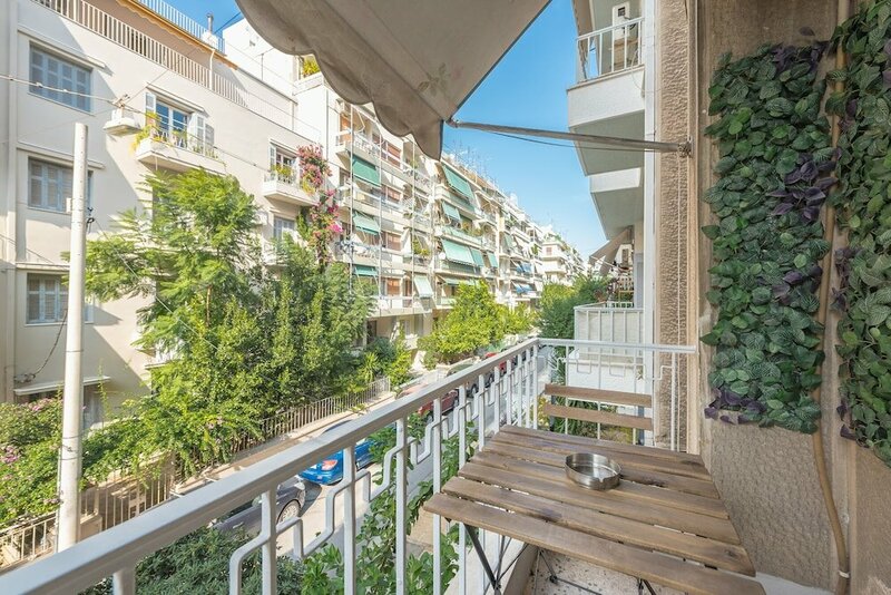 Гостиница Urban City Apartment by Cloudkeys в Афинах