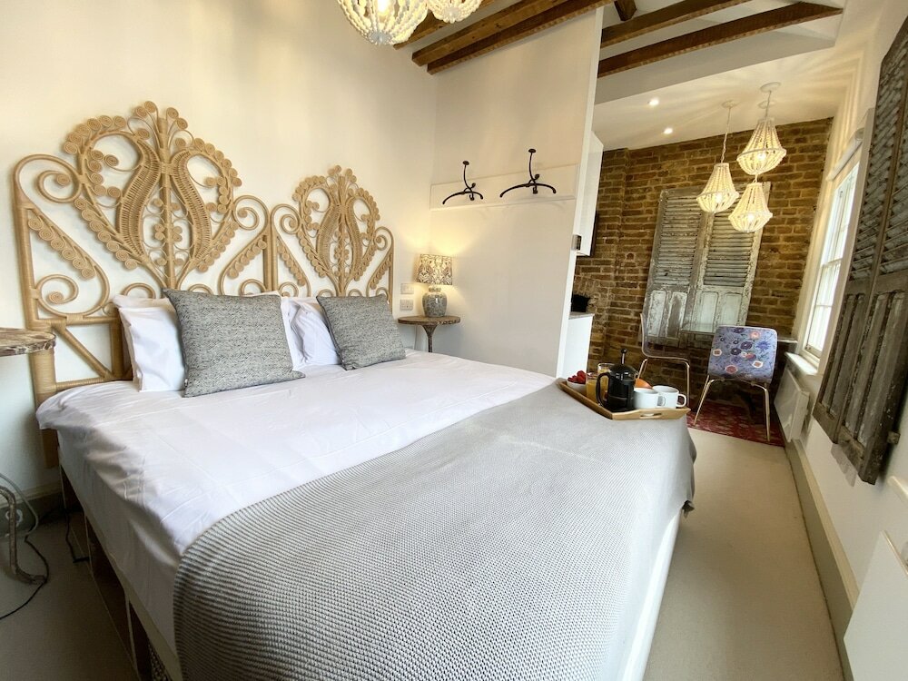 Фото Stylish Apartments in Pimlico