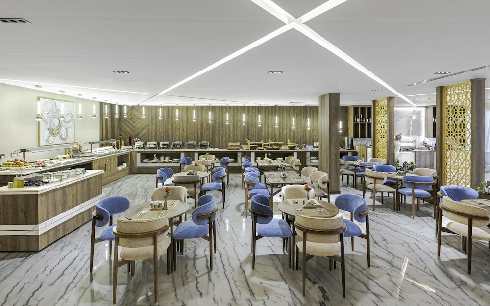 Фото Seven Gardens Hotel