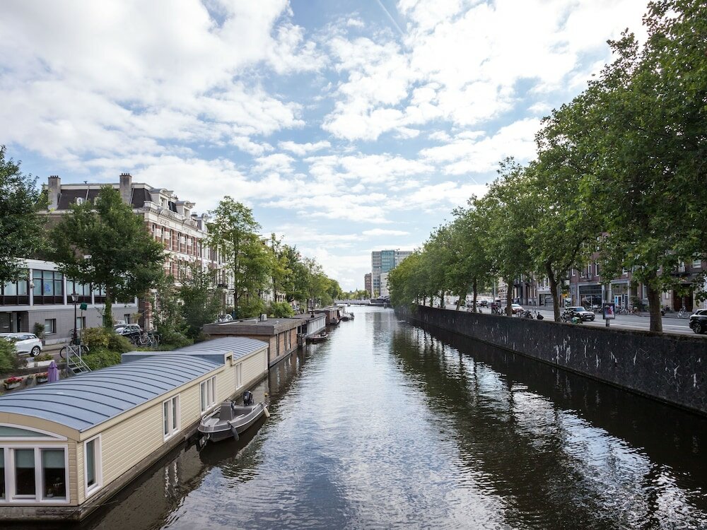 Фото Limehome Amsterdam Hemonystraat