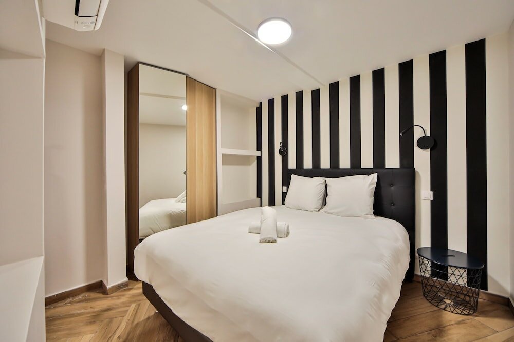 Фото Blue Night International 49