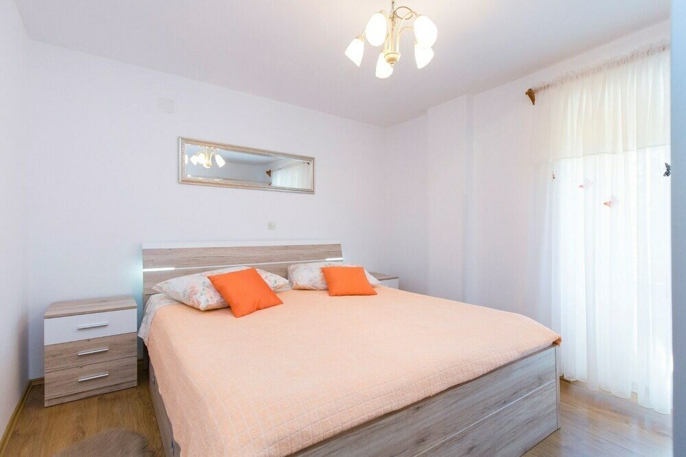 Фото Josip - Private Swimming Pool - H