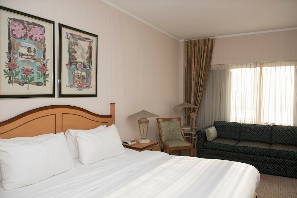 Фото Golden Jubilee Hotel