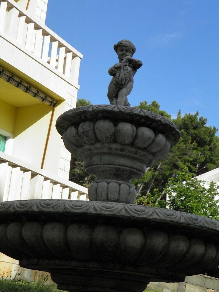 Фото Angela - With Beautiful Courtyard - Sa1