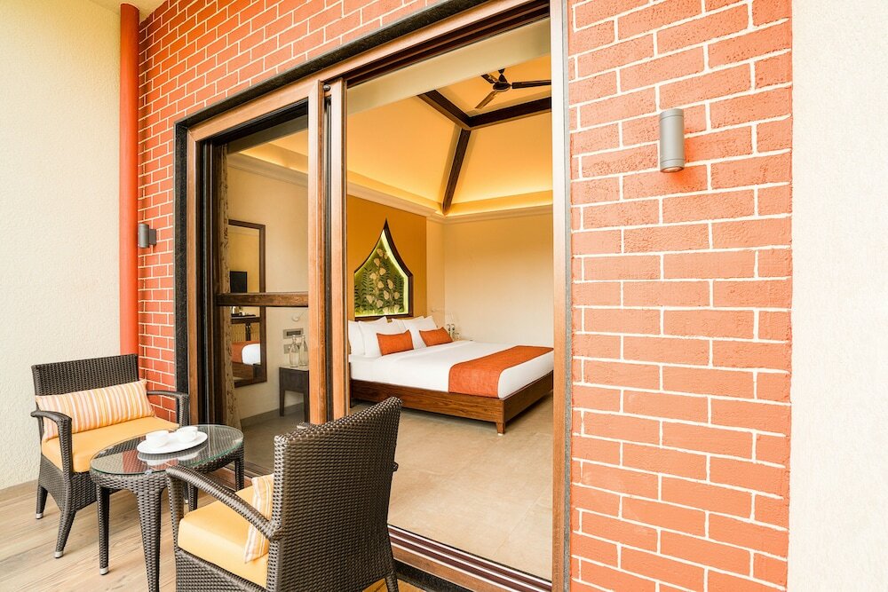 Фото Whistling Woodzs Resort