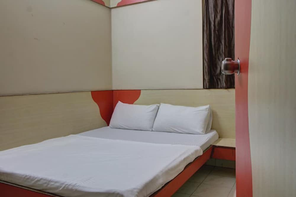 Фото Hotel Vasavi Residency