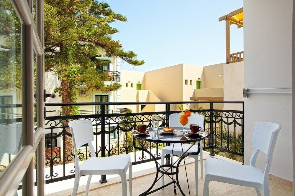 Фото Alkionides Seaside Apartments