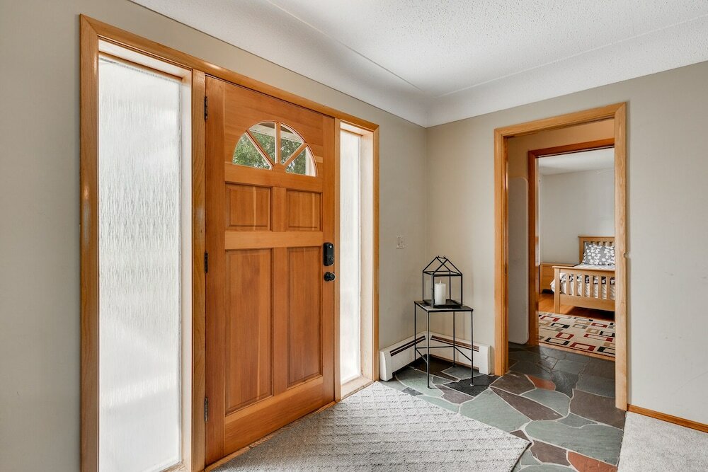 Фото Manor on the River - Whole House