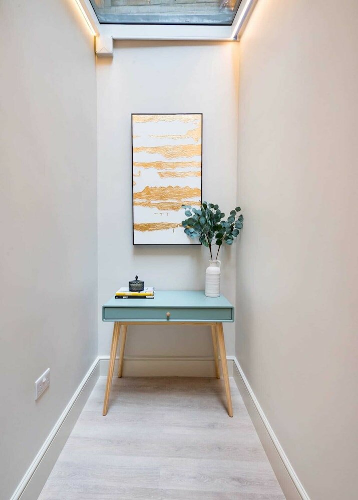 Фото Marble Arch Suite 2-hosted by Sweetstay