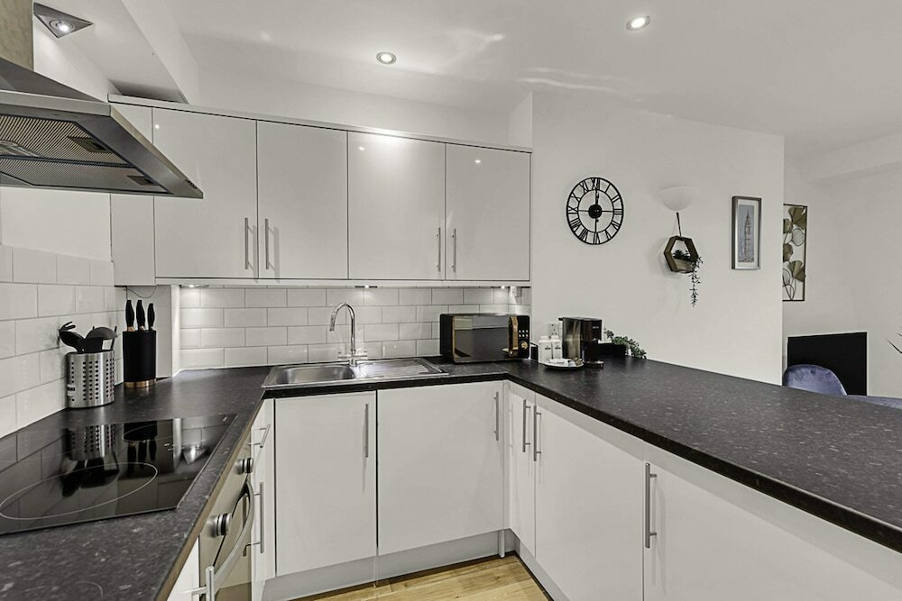 Фото Contemporary Oasis in Paddington III