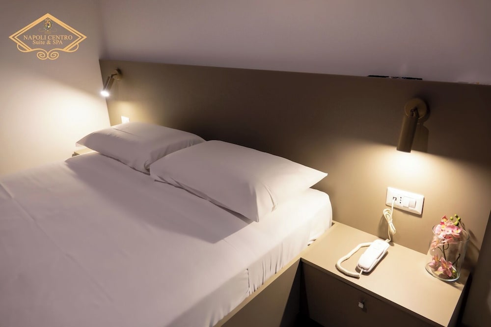 Фото Napoli Centro Suite & SPA