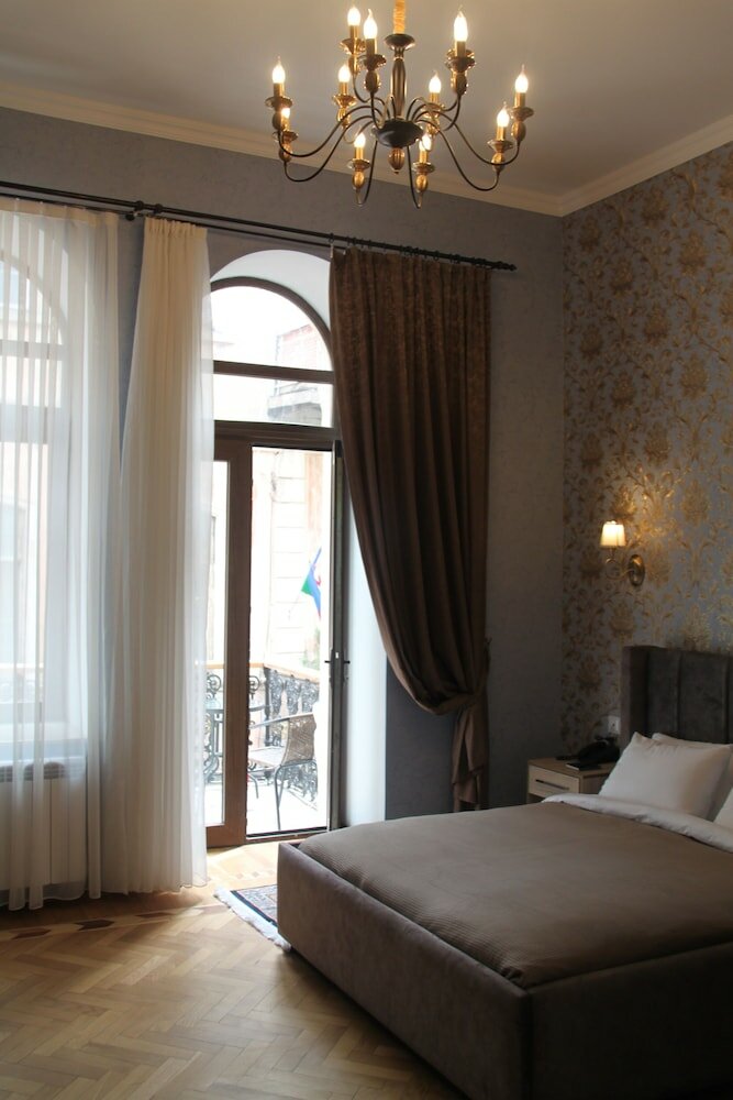 Фото 1883 Boutique Hotel