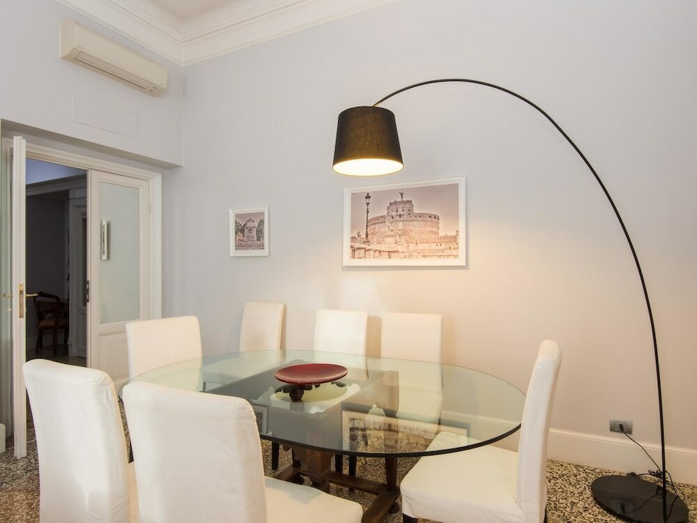 Фото Rsh Trastevere Luxury Large Apartment