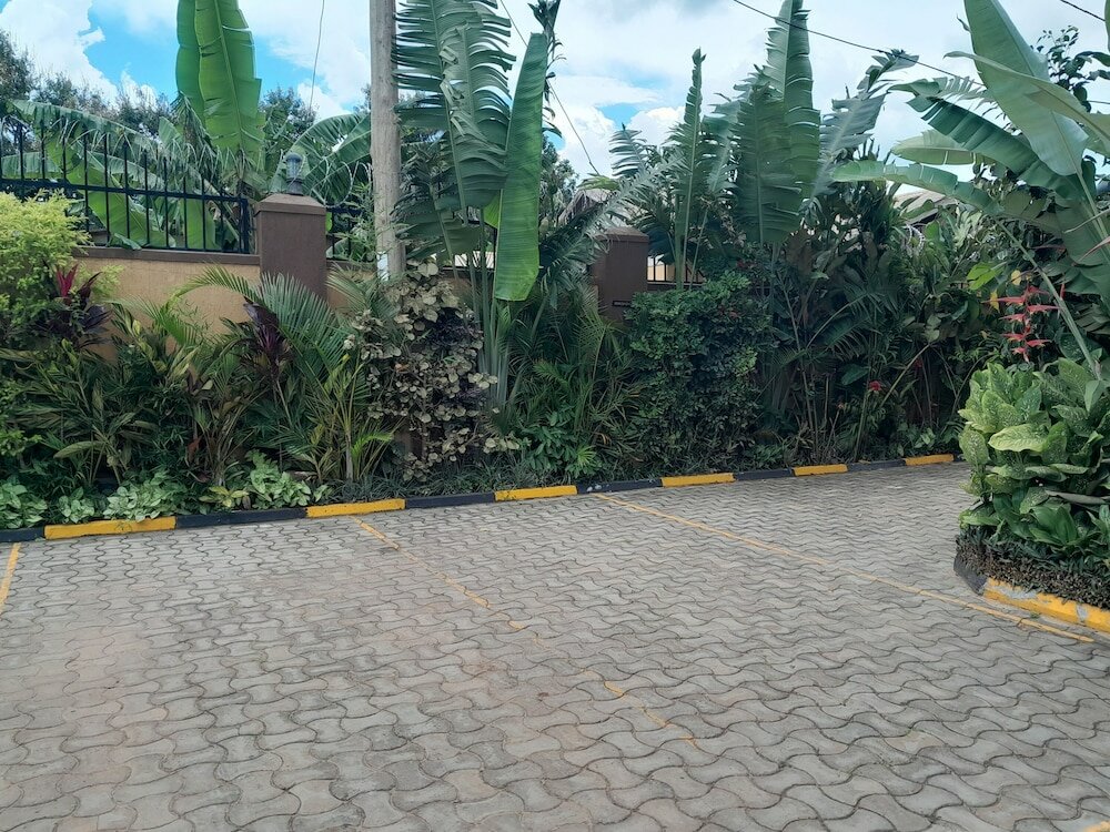 Фото Mbale Emperor's Motel