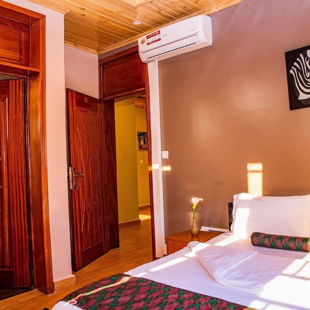 Фото Konga Hotel Kigali