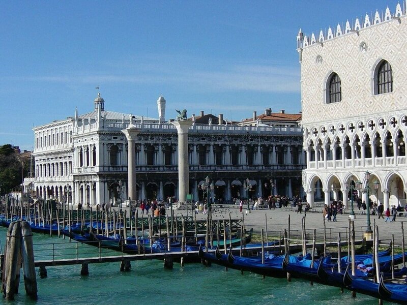Апартаменты Sun Drenched Seaside Holiday Home near Venice