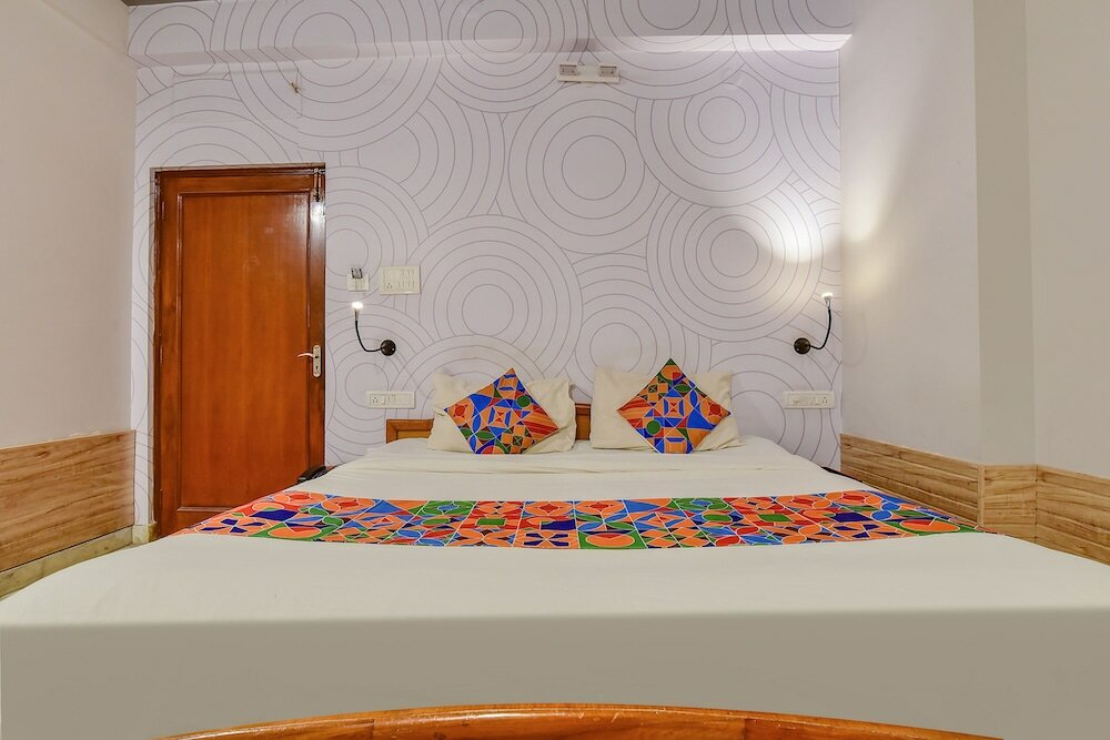 Фото Fabhotel Urban Stay