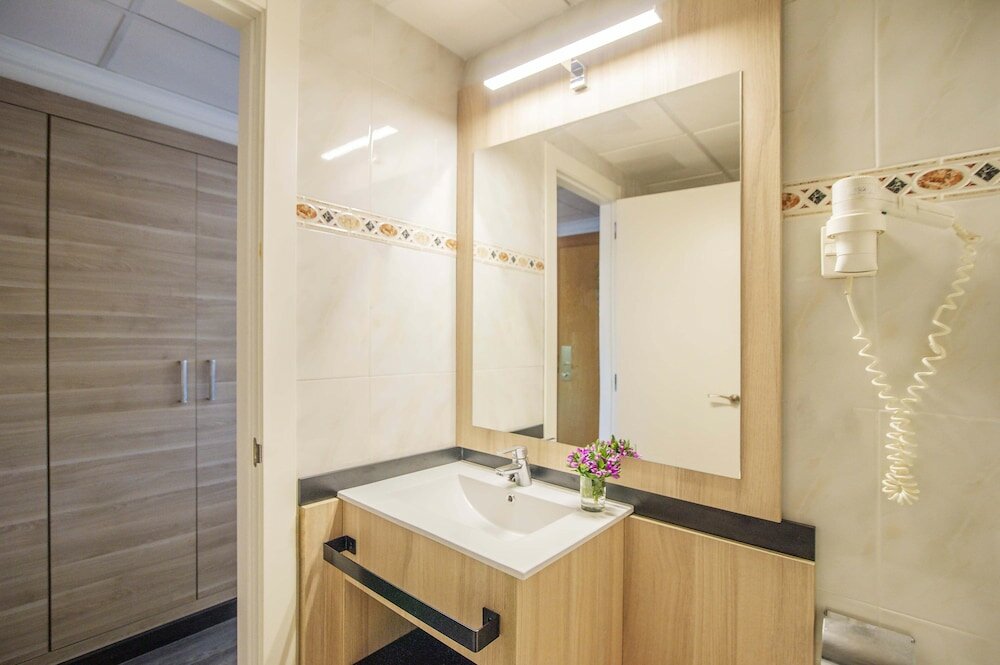 Фото Hotel Benidorm East by Pierre & Vacances