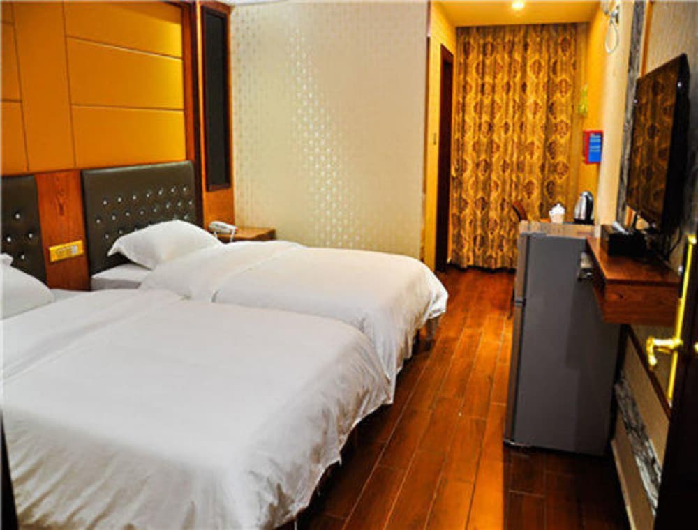 Фото Yimi Hotel Xichang Metro Station Branch