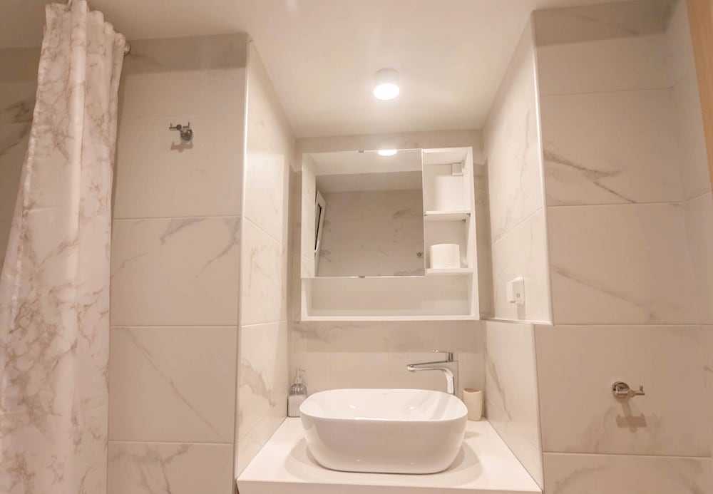 Фото Athens Plaka Family Suites