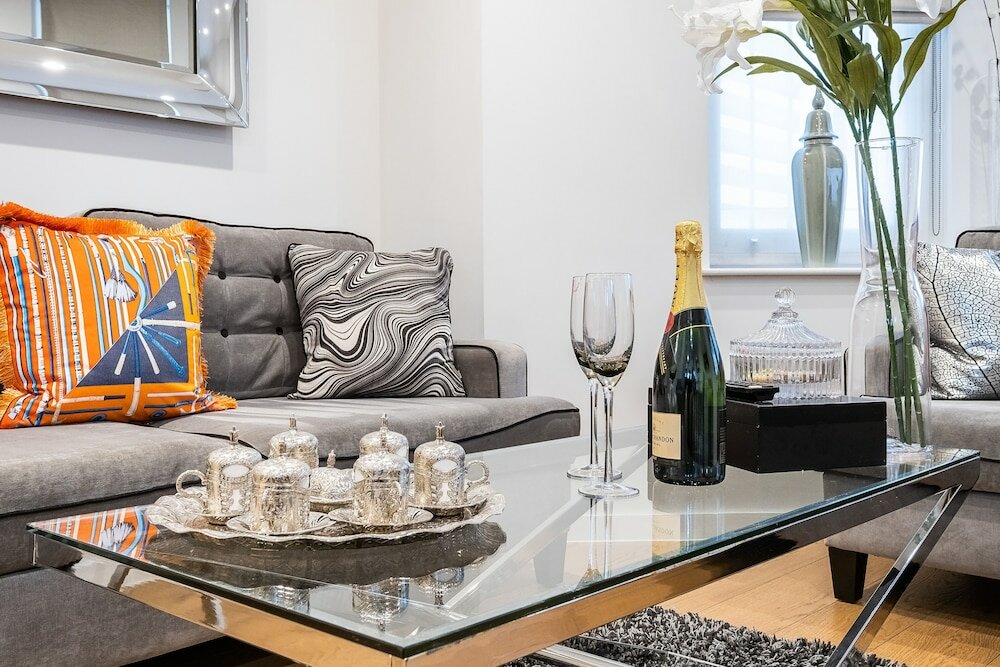 Фото Lak Serviced Apartments