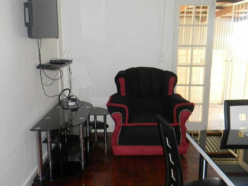 Фото M2t Guest House