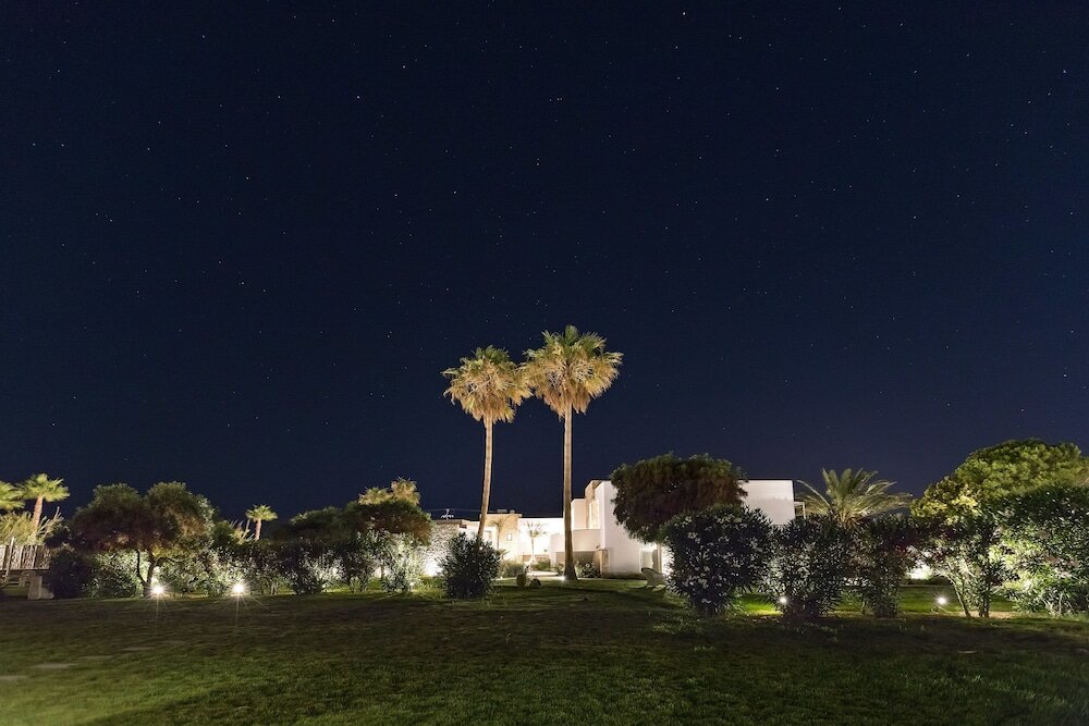 Фото White Pearls Luxury Suites - Adults Only