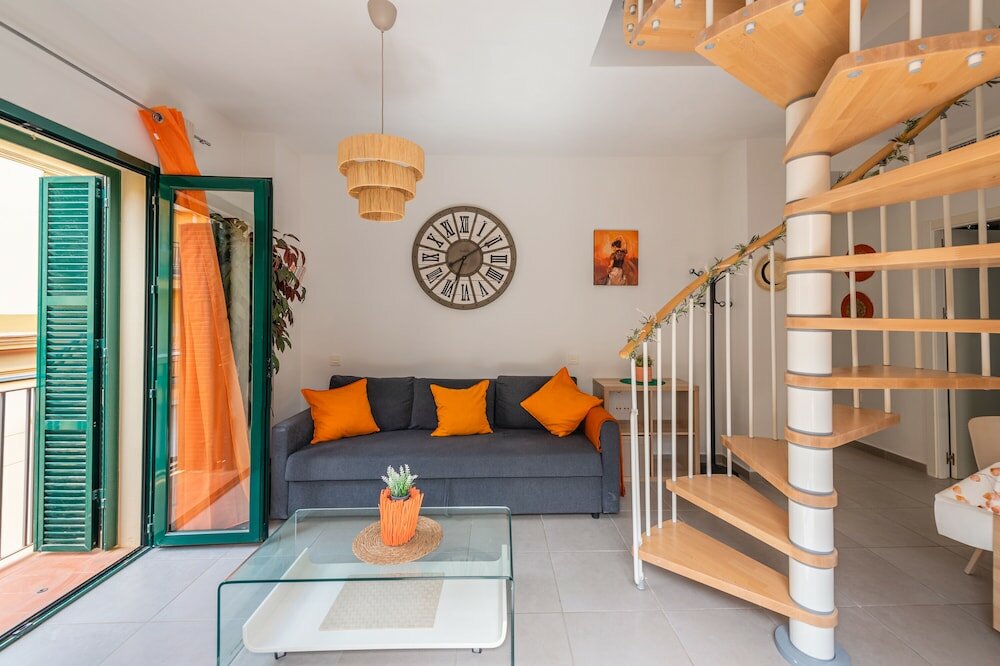 Фото Skysea Holidays City Center Suites