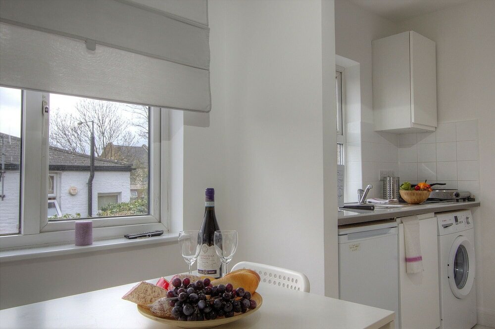 Фото R1 Medium Studio