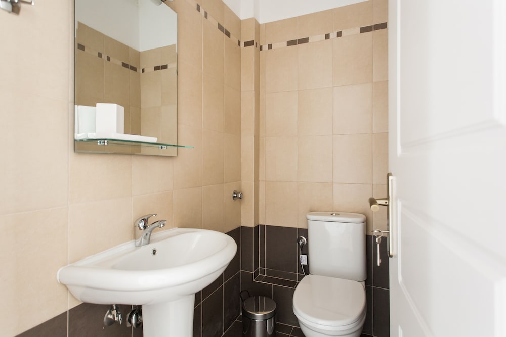 Фото Upstreet Superb & Comfy 2 Bd Apt-Marousi