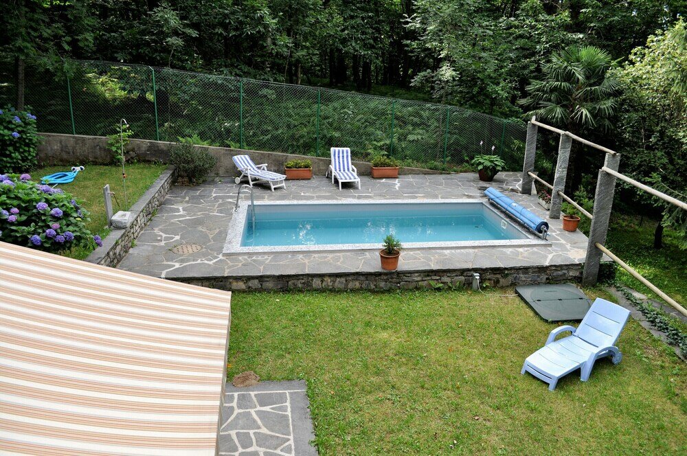 Фото Typical, Romantic Tessiner Cottage