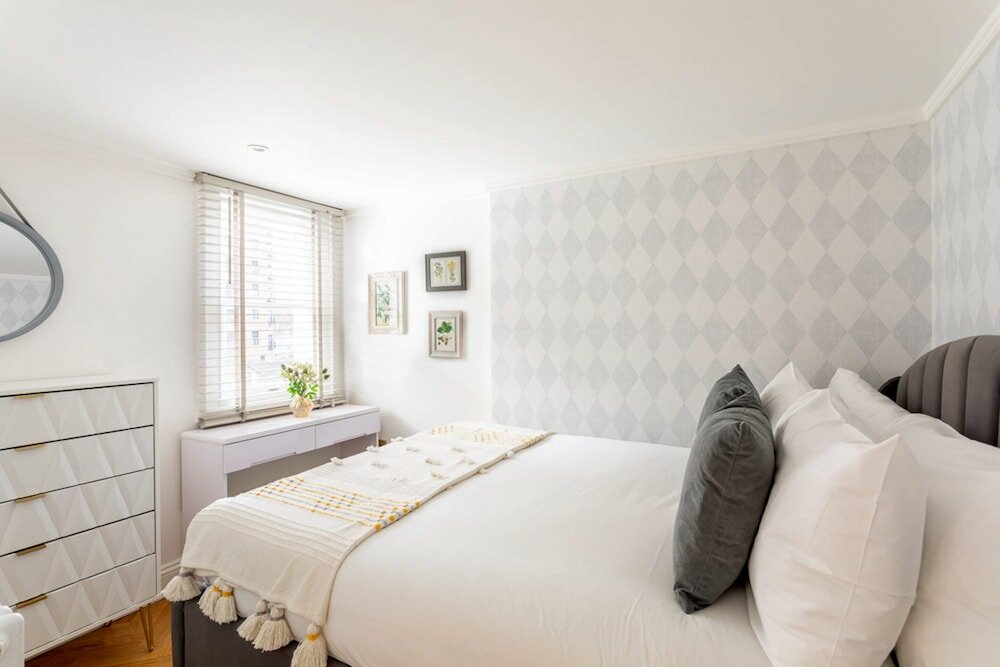 Фото Fabulous Gloucester Road Apartment