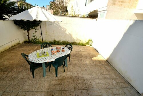 Апартаменты Teoma Holiday Home With Climate and Parking for 5 Guests