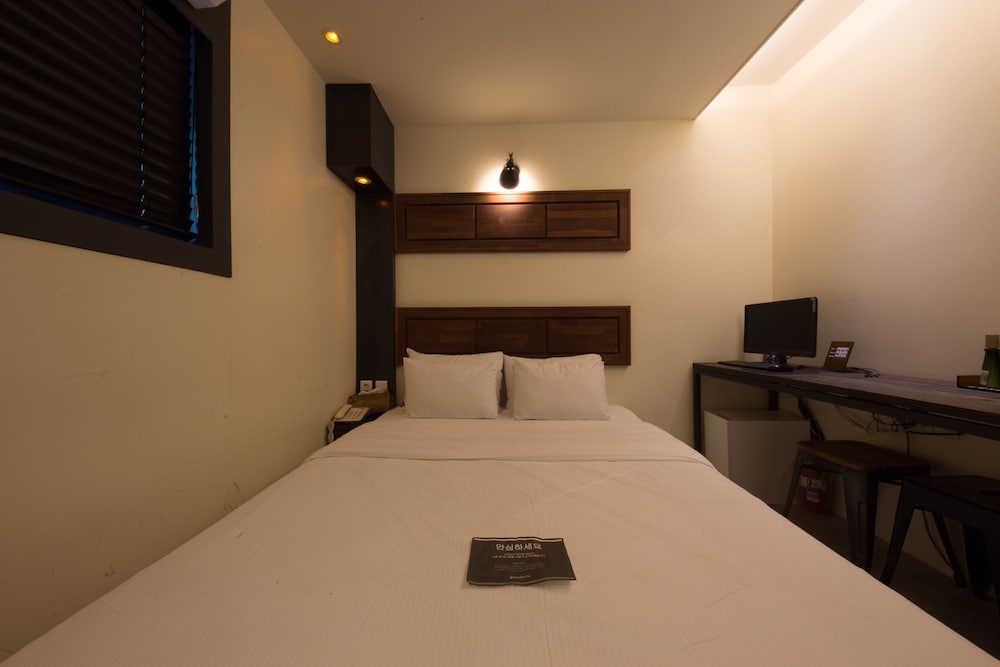 Фото Achasan Station Wall Hotel