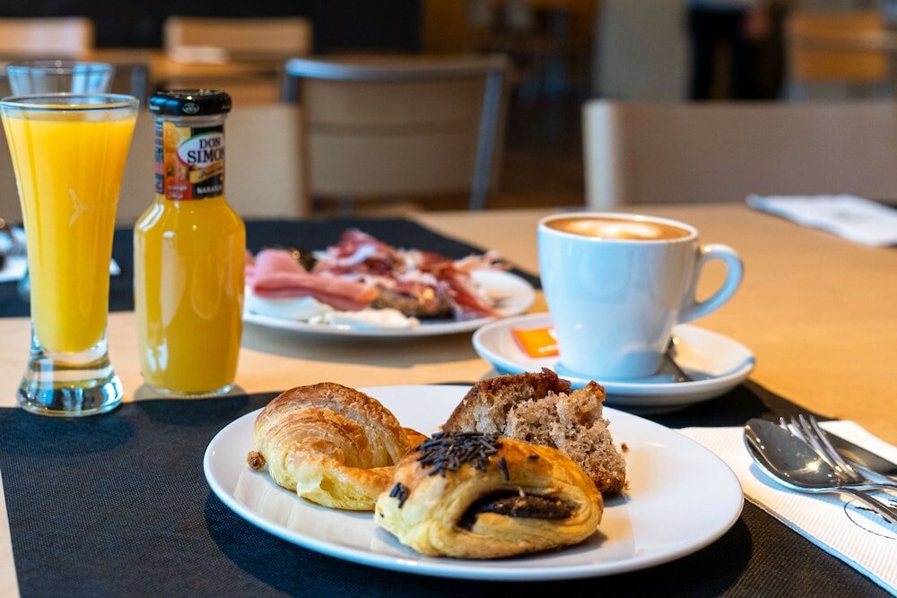 Фото Kyriad Direct Eth Irun